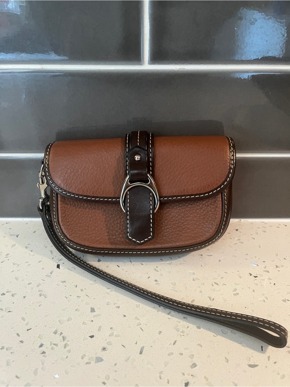 Vintage Dooney & Bourke Leather Wristlet Clutch British Tan EUC